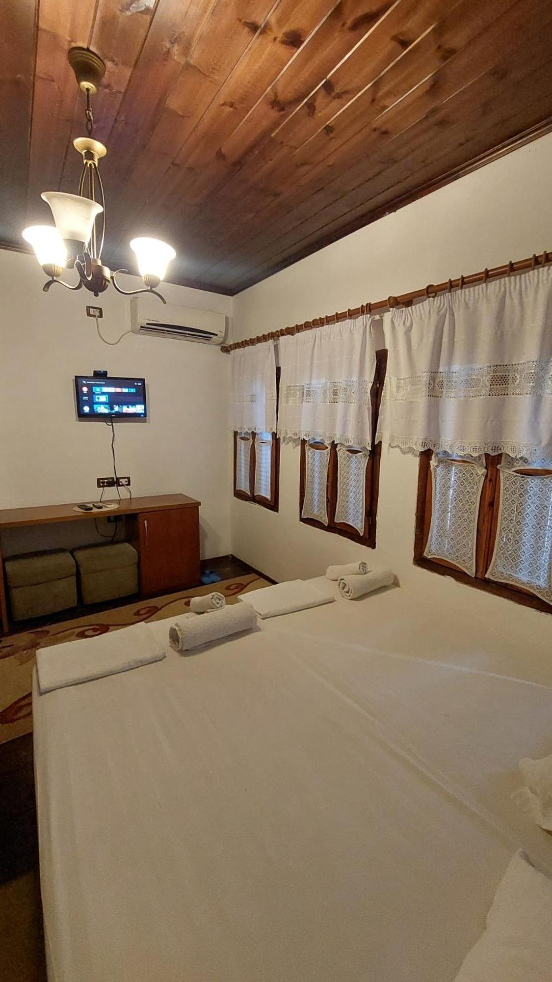 Hava Baci Apartment เบราท ภายนอก รูปภาพ